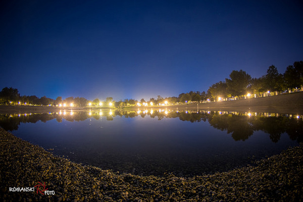 Zagrzeb | Jezioro Bundek nocą